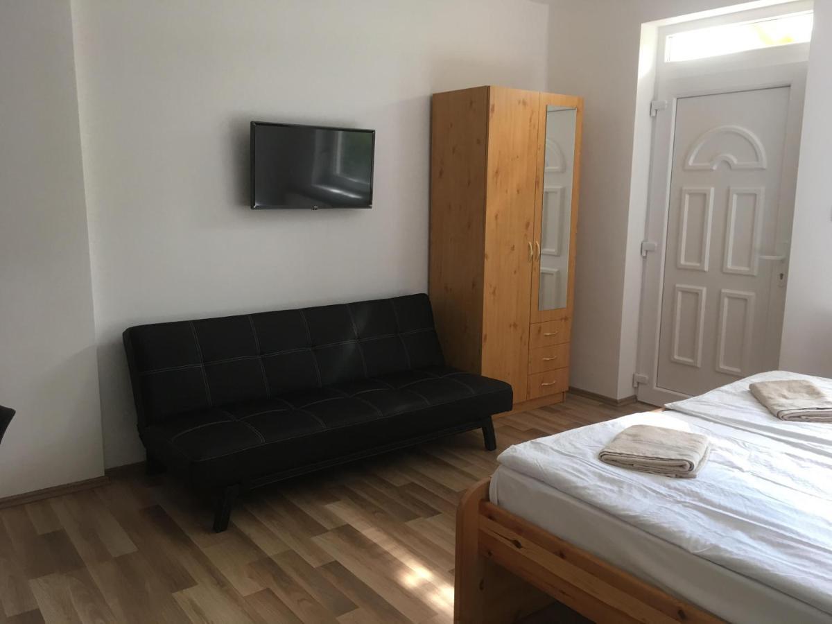 Bogoly Apartman Tokaj Buitenkant foto