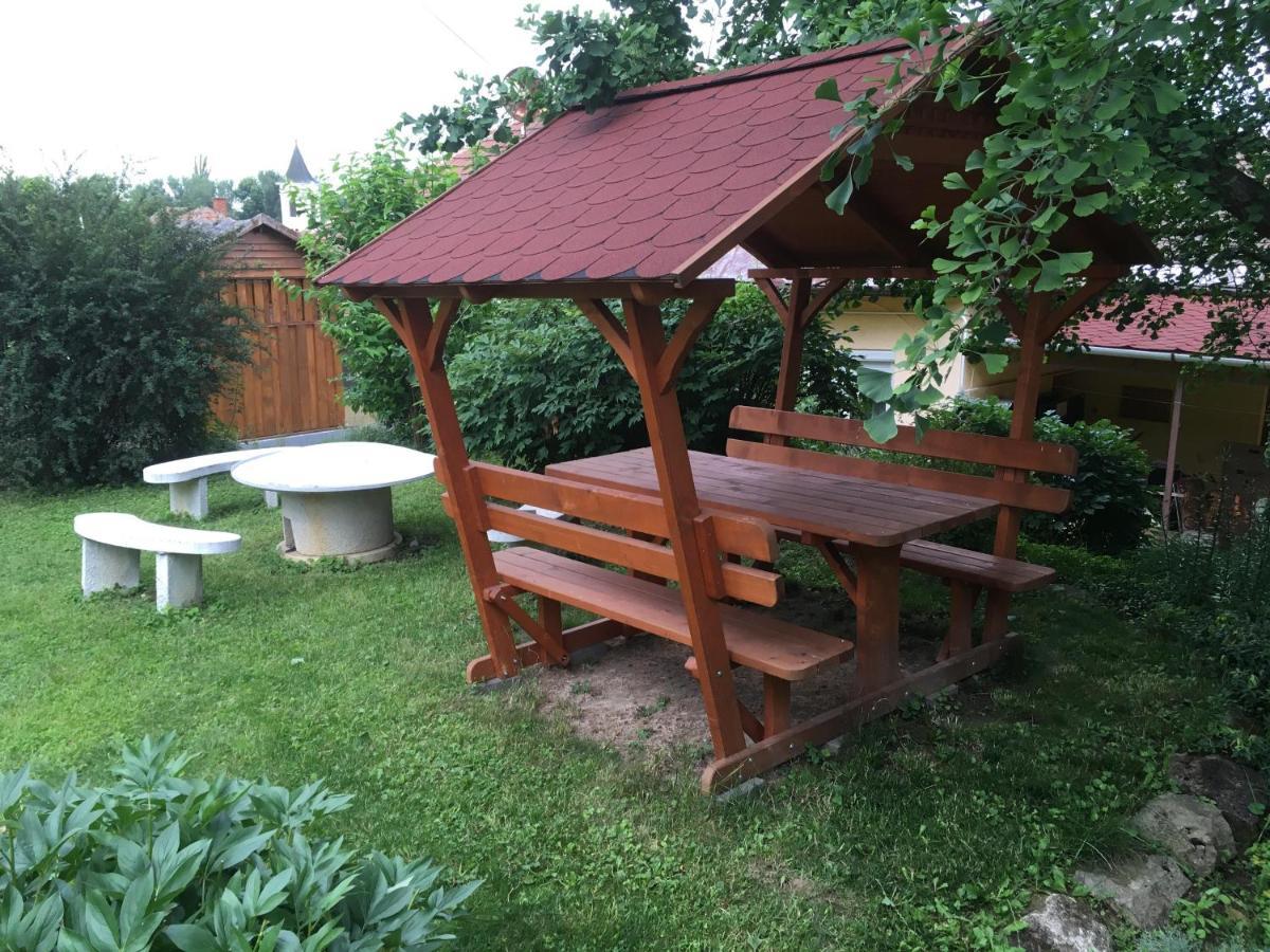 Bogoly Apartman Tokaj Buitenkant foto