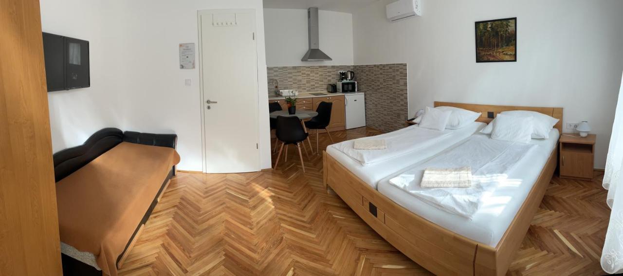 Bogoly Apartman Appartement Tokaj Buitenkant foto