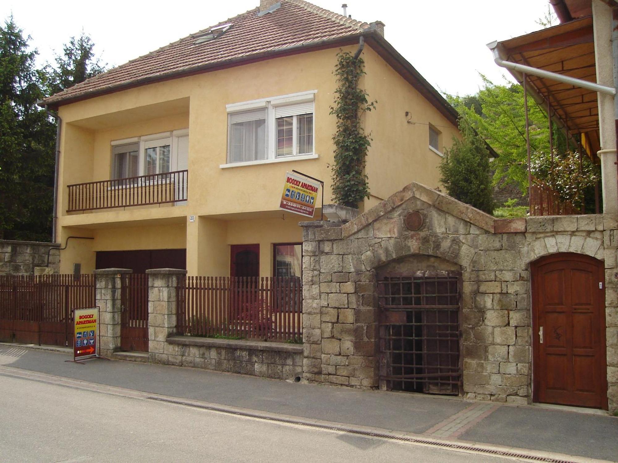 Bogoly Apartman Tokaj Buitenkant foto